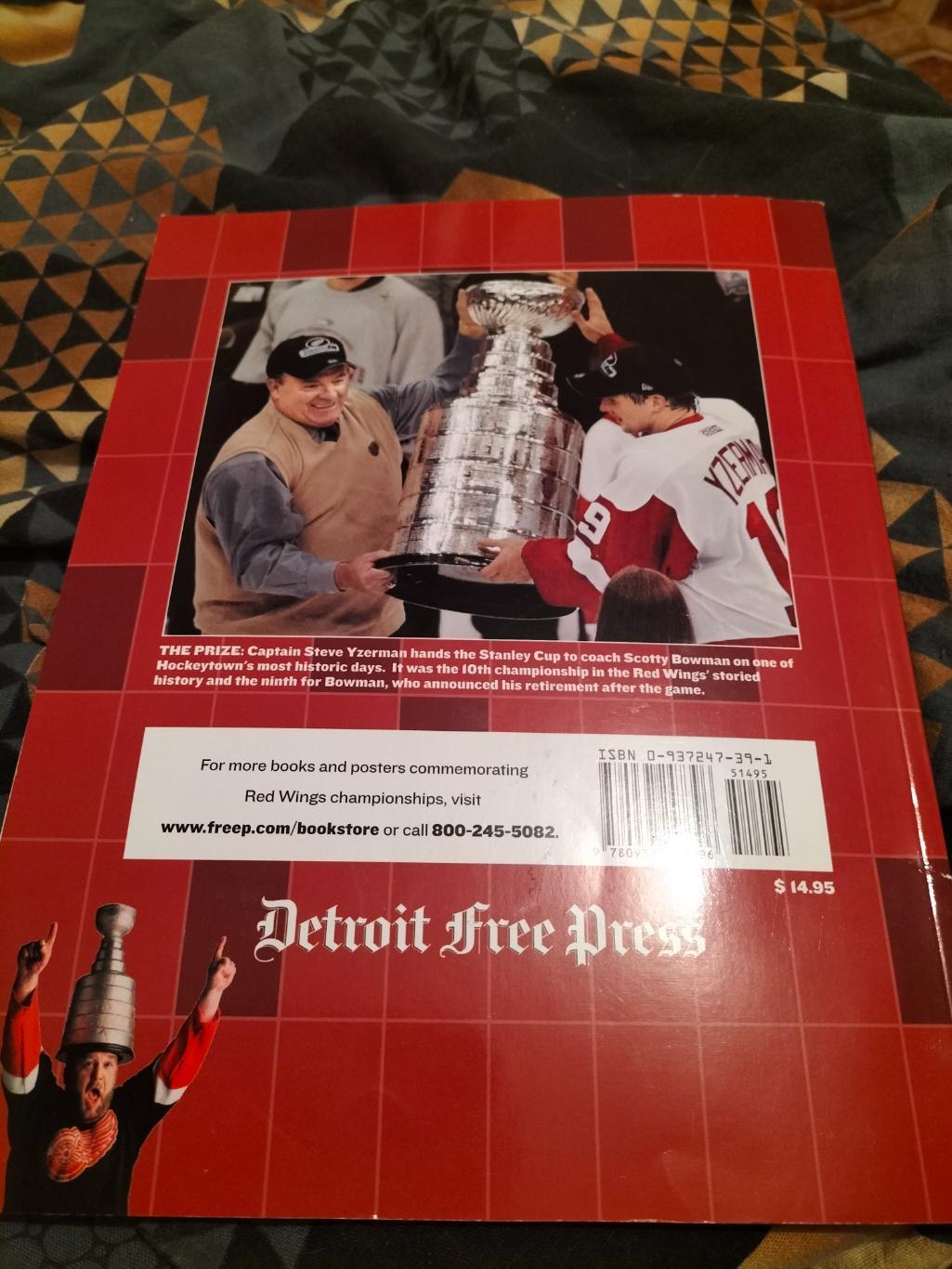 Журнал Red Wings-Stanley Cup,2002 год. 1