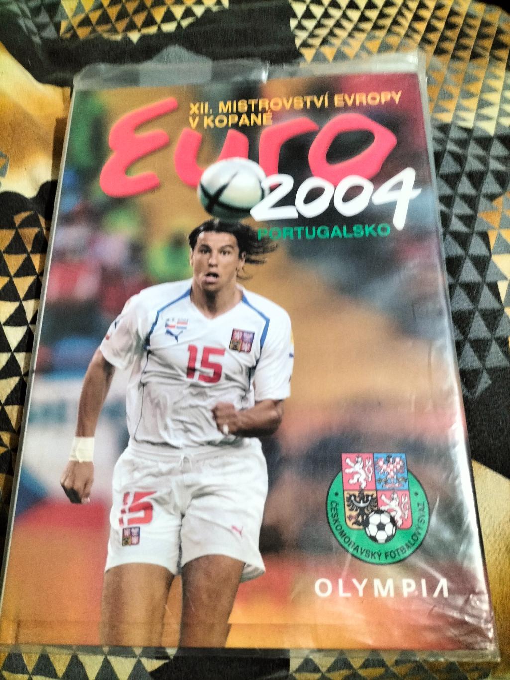 Итоговый фотоальбом чемпионат Европы-2004 года по футболу в Португалии.