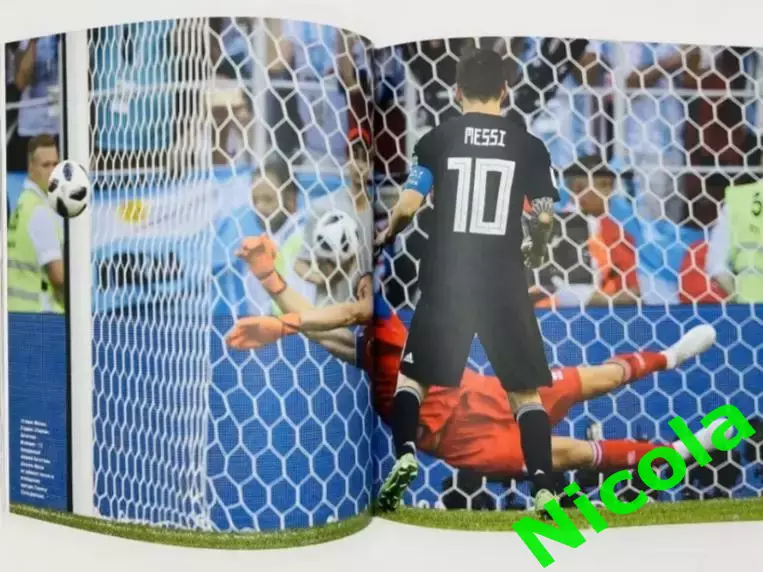 Поехали на футбол! Чемпионат мира 2018!Очень редкий, подарочный фотоальбом! 2