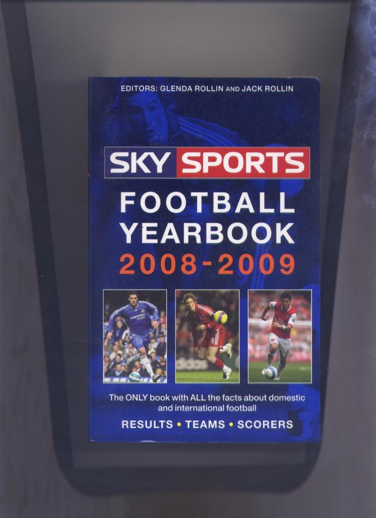 39-й футбольный статистический ежегодник Football Yearbook 2008–2009 под см ниже