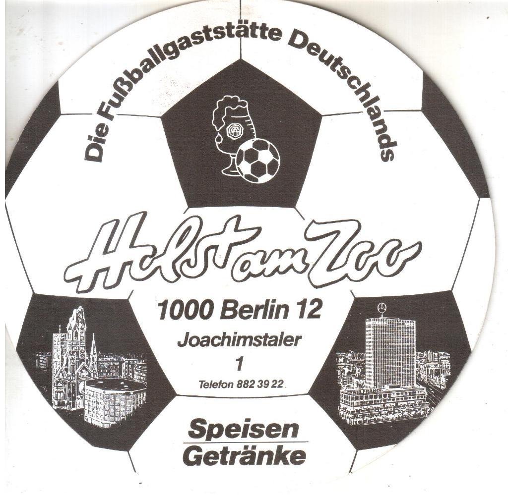 Меню из футбольного ресторана в Берлине Holst am Zoo.