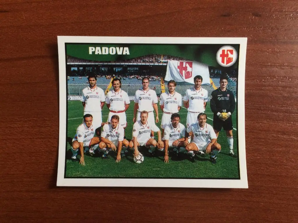 Наклейка MERLIN Итальянский Футбол 1997-1998 Padova team № 490