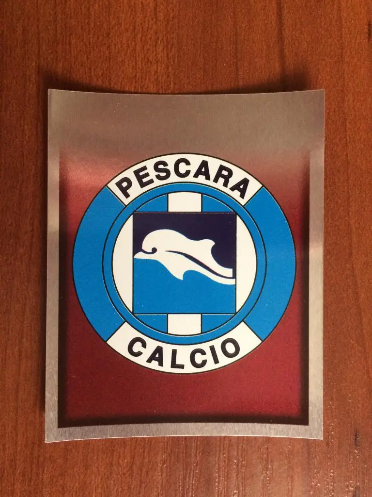Наклейка MERLIN Итальянский Футбол 1997-1998 Pescara emblem № 505