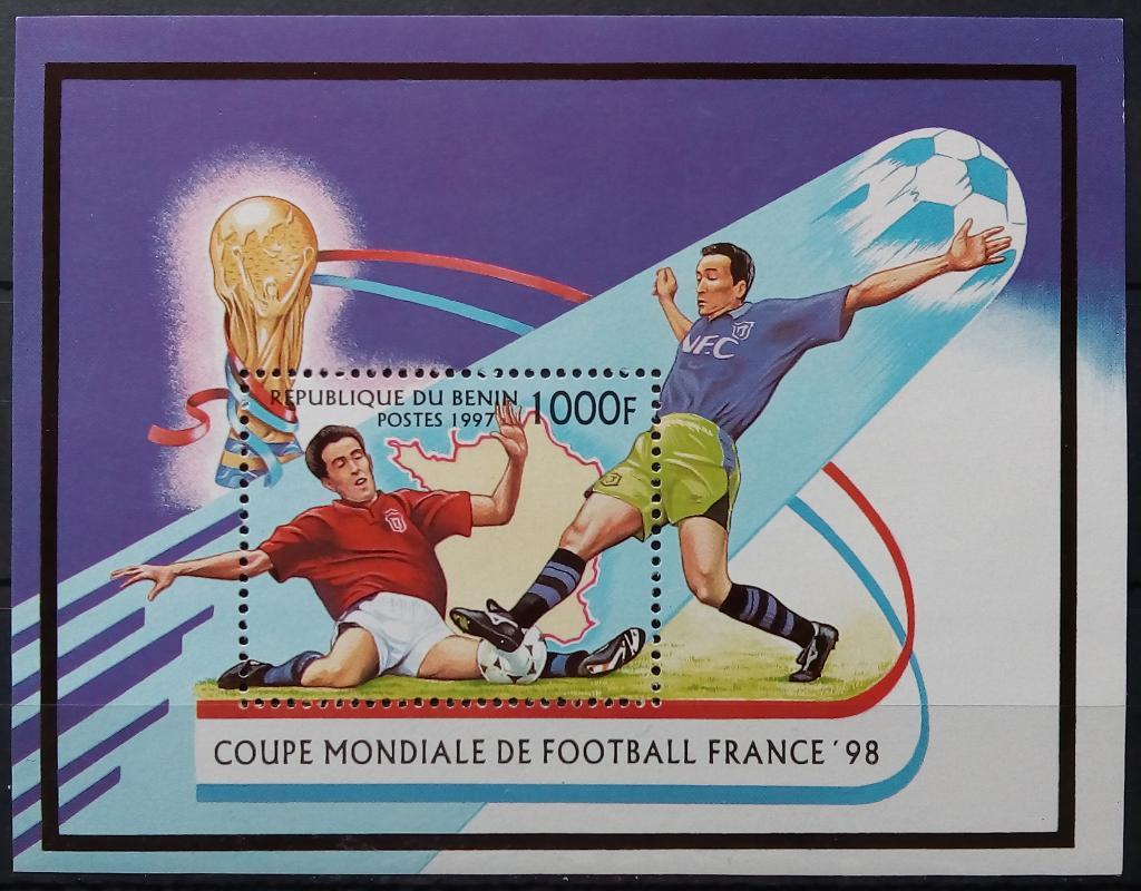 Блок Бенин 1997 Чемпионат мира по футболу во Франции-98 Mi=5€ MNH**