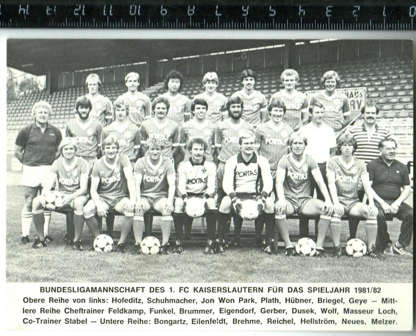 FCK Кайзерслаутерн 1981/1982 Командное фото Автографы-факсимиле всех игроков