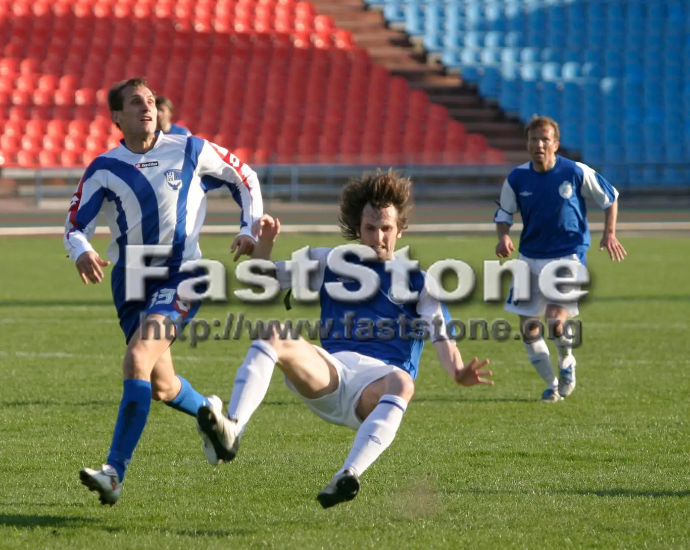 Сокол Саратов – Зенит Челябинск 25.04.2007 (0:0) Фото 2