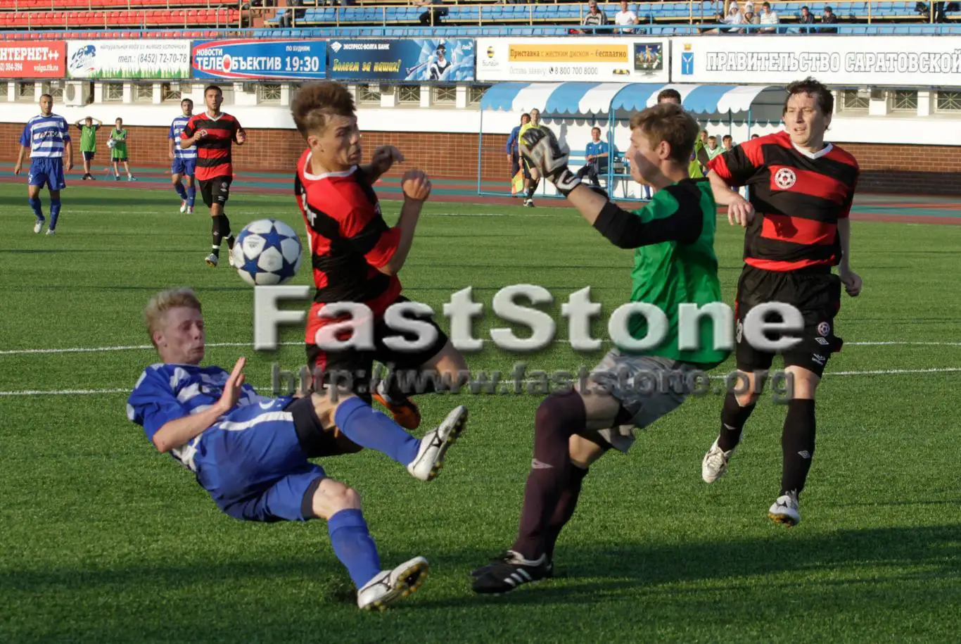 Сокол Саратов – Металлург Липецк 17.06.2011 (3:3) Фото 1
