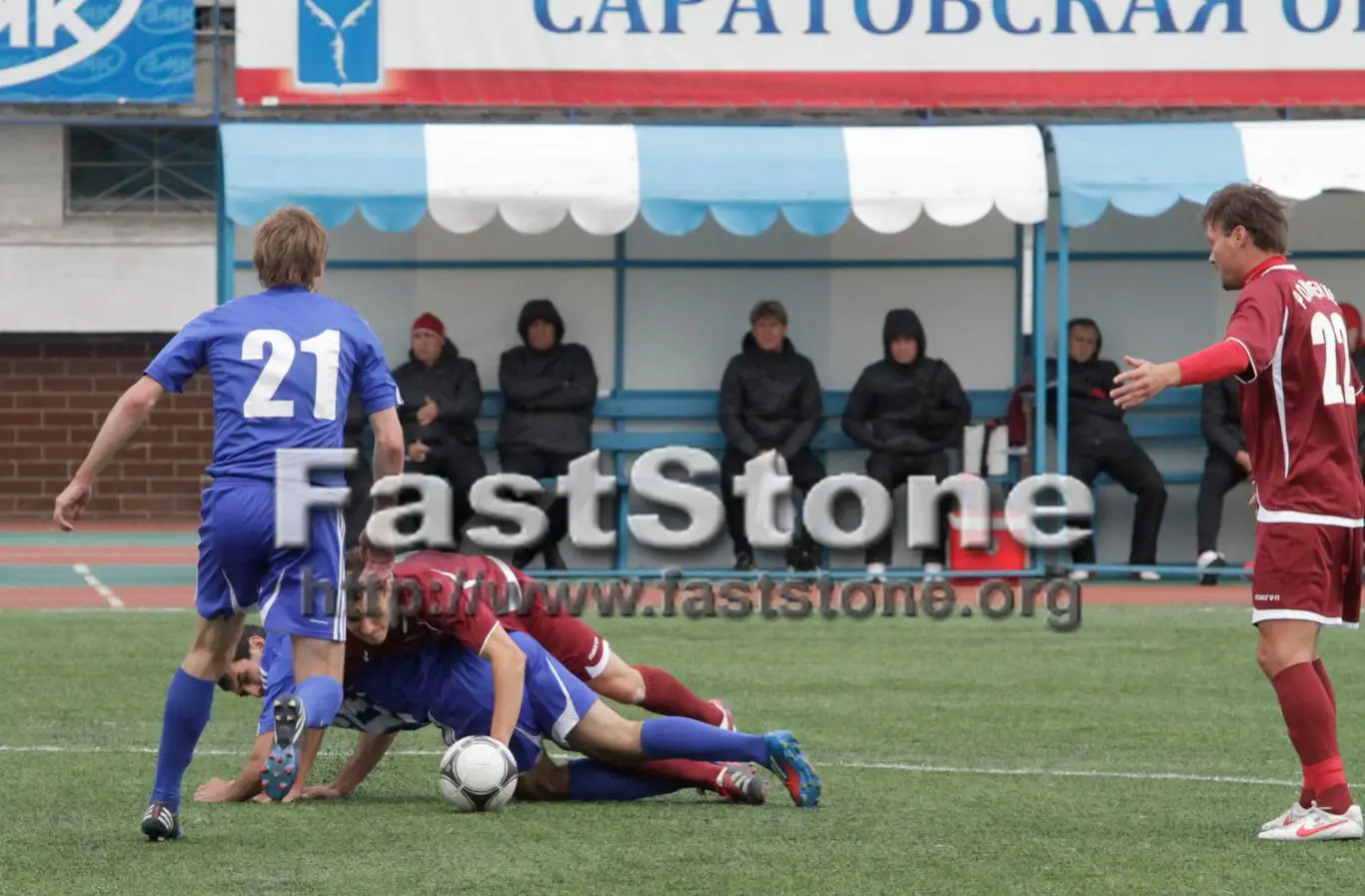 Сокол Саратов – Химки 01.09.2012 (1:2) Кубок России Фото 1