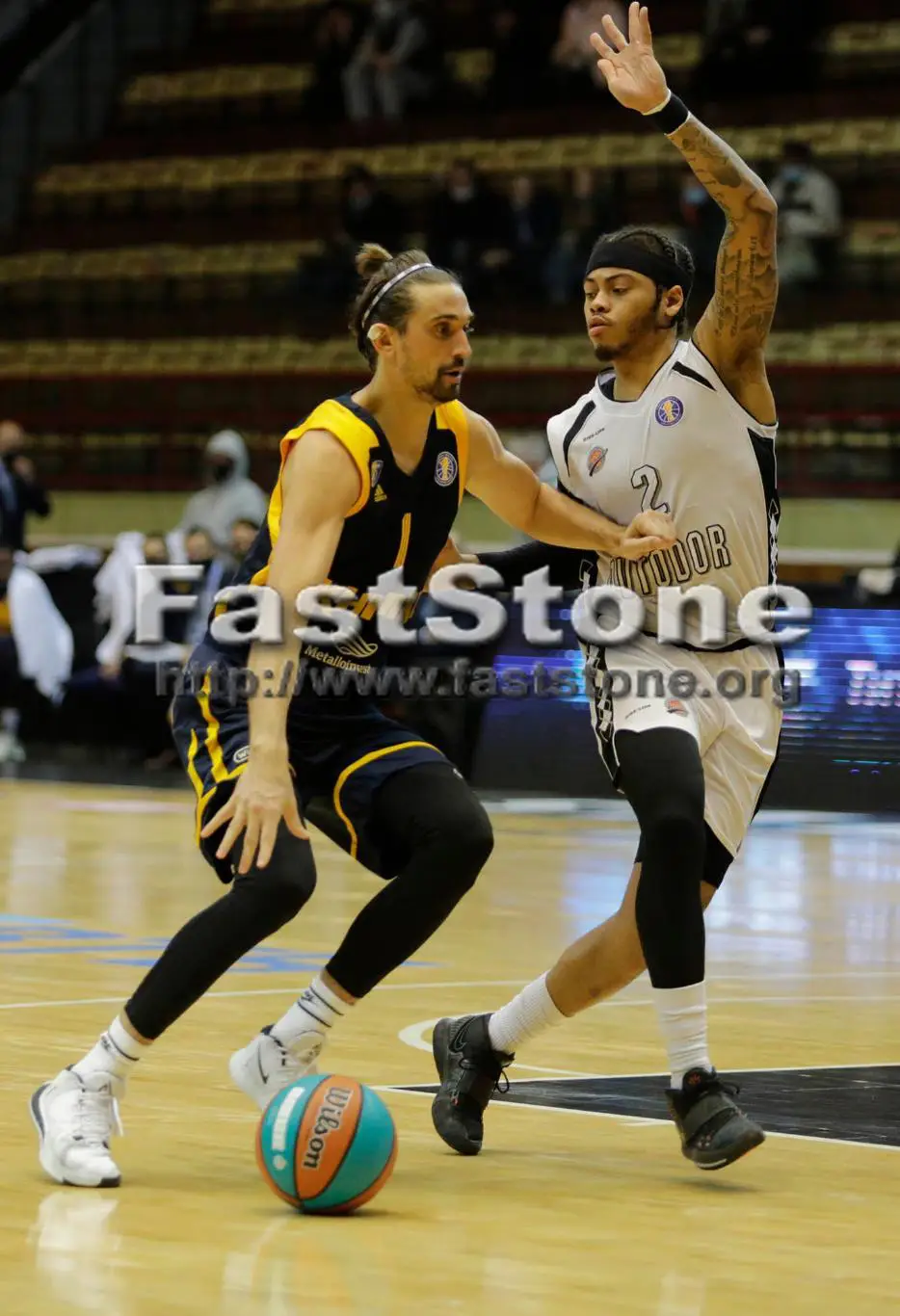 Автодор Саратов – Химки 26.10.2020 (85:82) Алексей Швед (Х) Нейт Мейсон (А) Фото