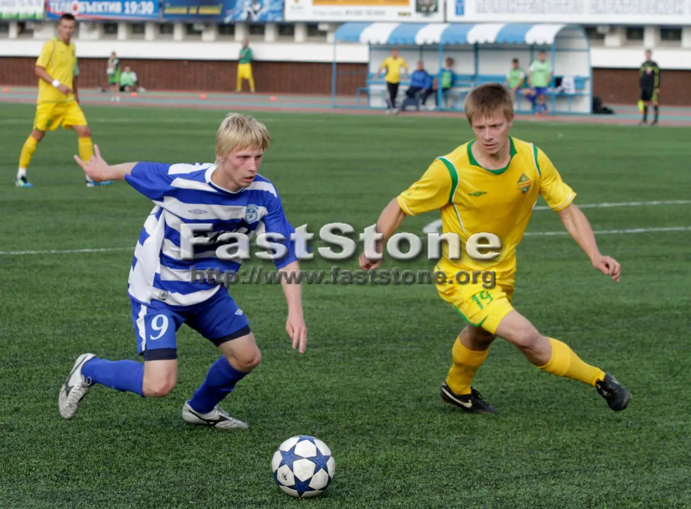 Сокол Саратов – Подолье Подольский район 04.09.2011 (3:0) Фото 2