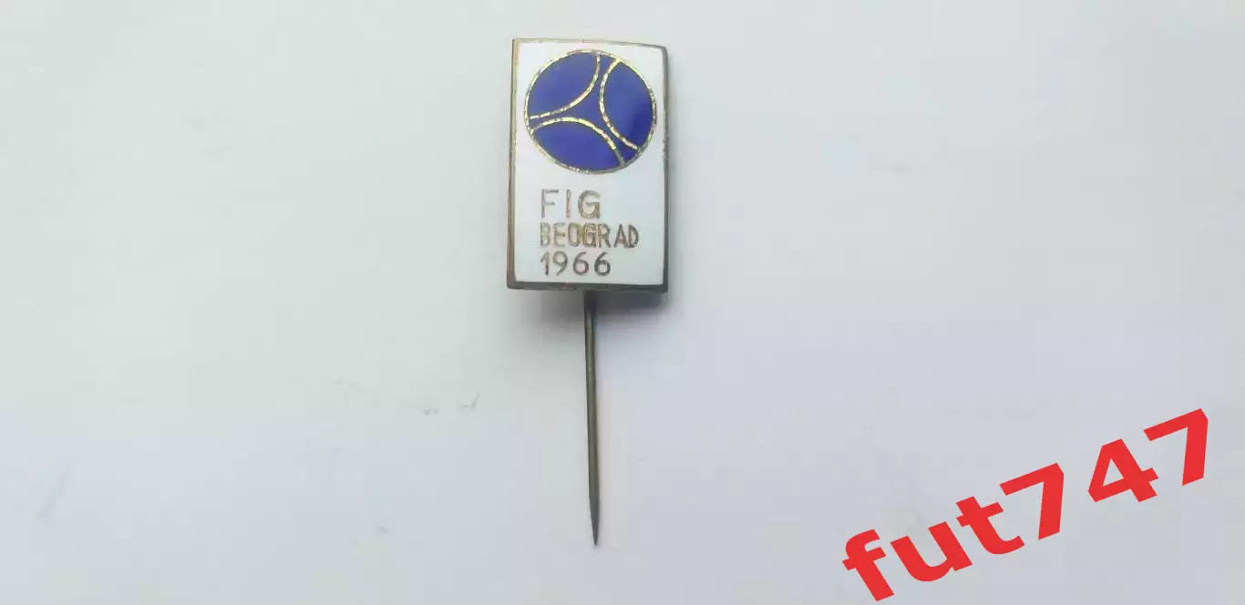 старый тяжелый знак советского периода