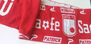 шарф ФК Индепендьенте Санта-Фе (Богота Колумбия)примерно 2001-2003 год