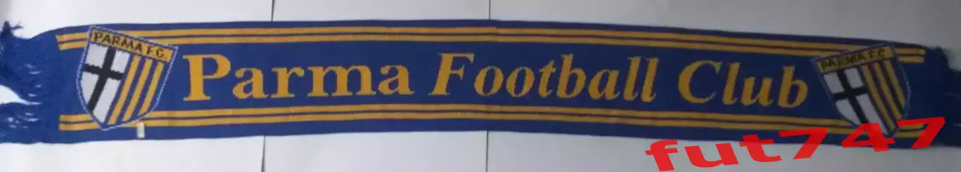 шарф из коллекции..... ФК Парма.....оригинал.....изготовлен в Италии