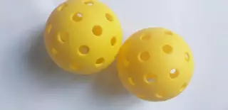 мячи для пиклбола....новые.....