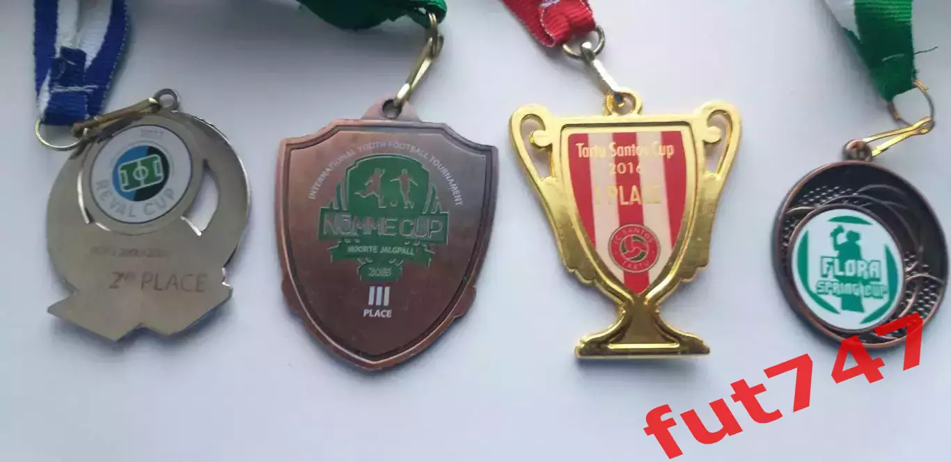 футбольная медаль Эстонии......цена за все