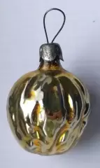 елочная игрушка старая грецкий орех....