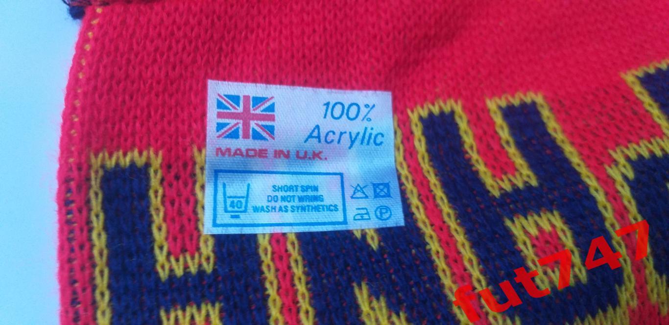 шарф из коллекции.... сборная Испании оригинал ..изготовлен в Великобритании 1