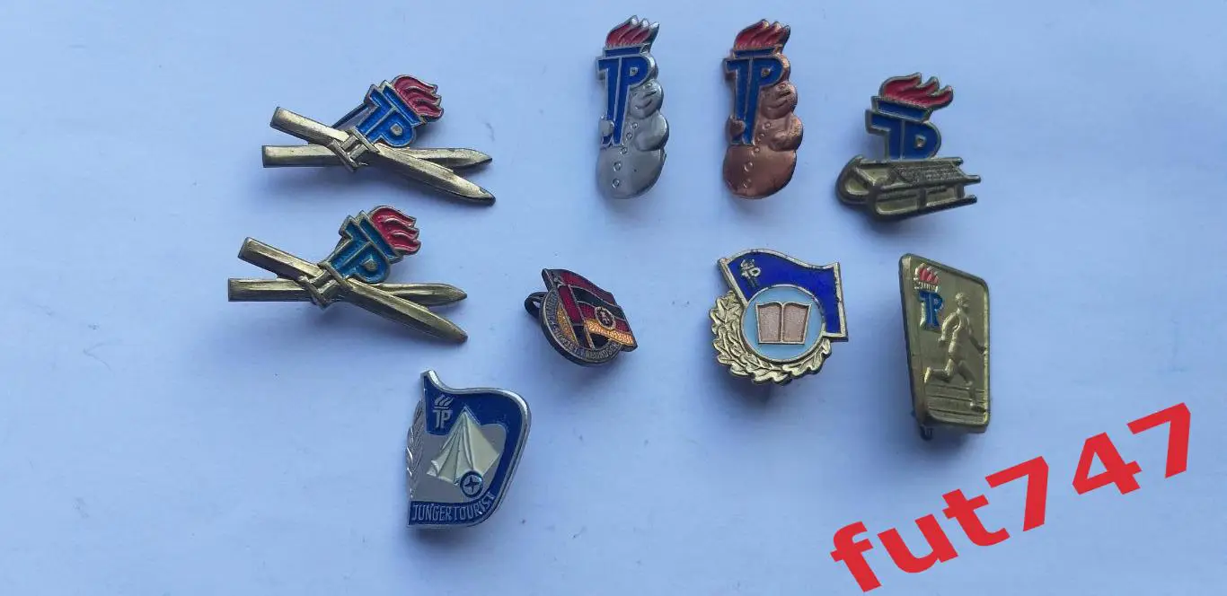 знаки ГДР : пионерский ТР санки .....ТР Sommersport ( летние виды спорта) и др.