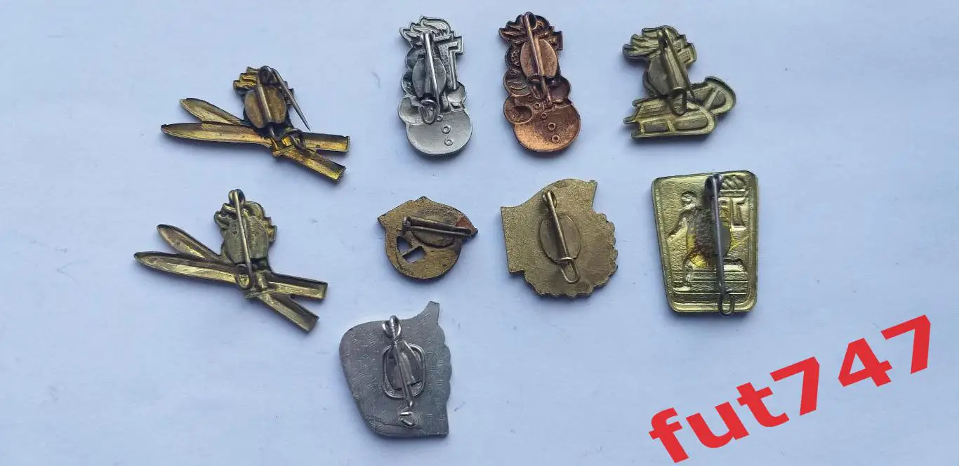 знаки ГДР : пионерский ТР санки .....ТР Sommersport ( летние виды спорта) и др. 4