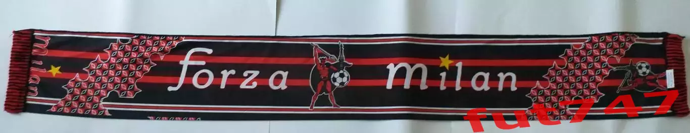 шарф из коллекции.....летний двусторонний ФК Милан....оригинал