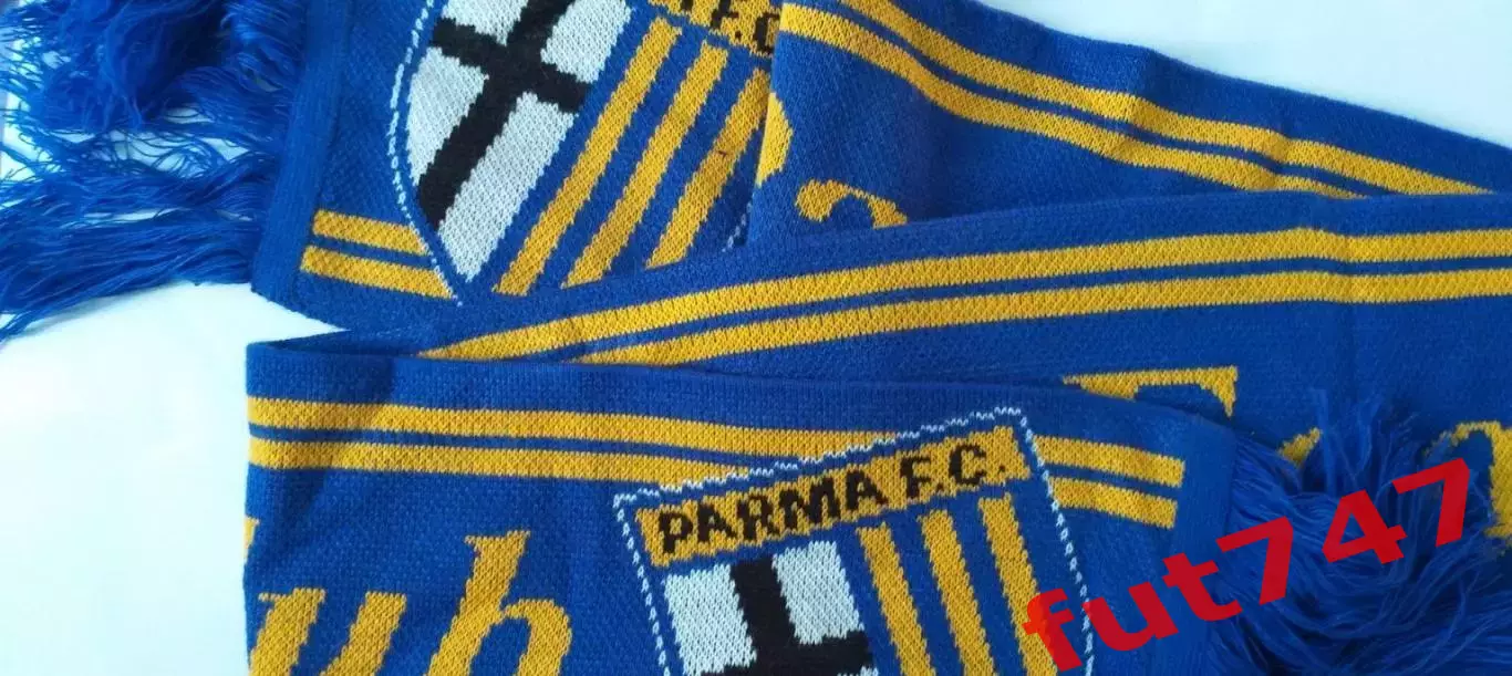 шарф из коллекции..... ФК Парма.....оригинал.....изготовлен в Италии 2