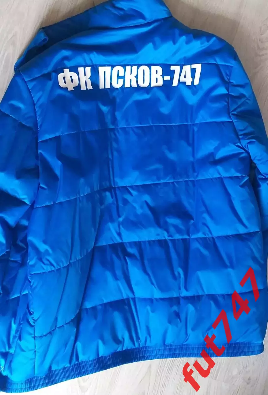 куртка теплая....новая.. 3