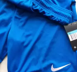 шорты футбольные......новые.......