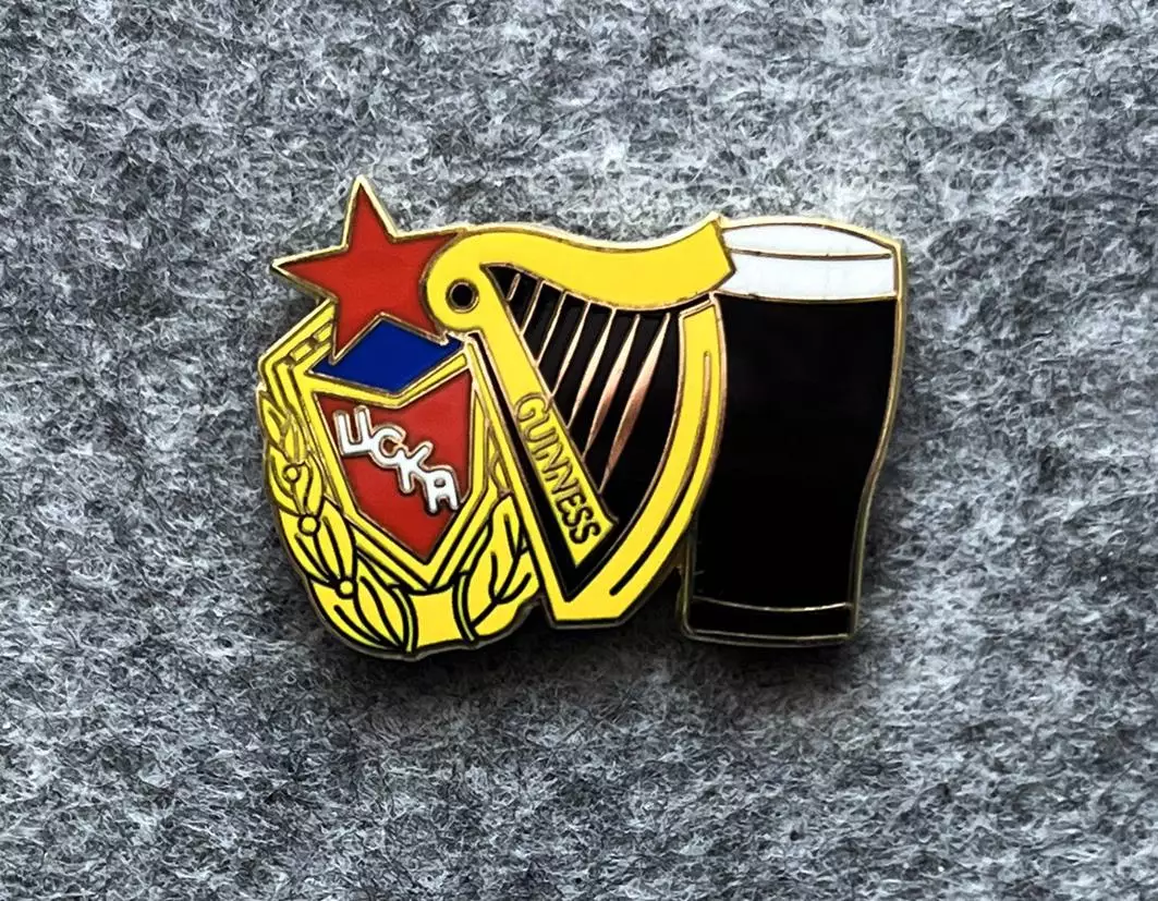 Значок. ЦСКА. Футбол & пиво Guinness