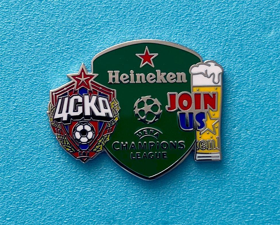 Значок ФК ЦСКА Лига чемпионов УЕФА и пиво Heineken
