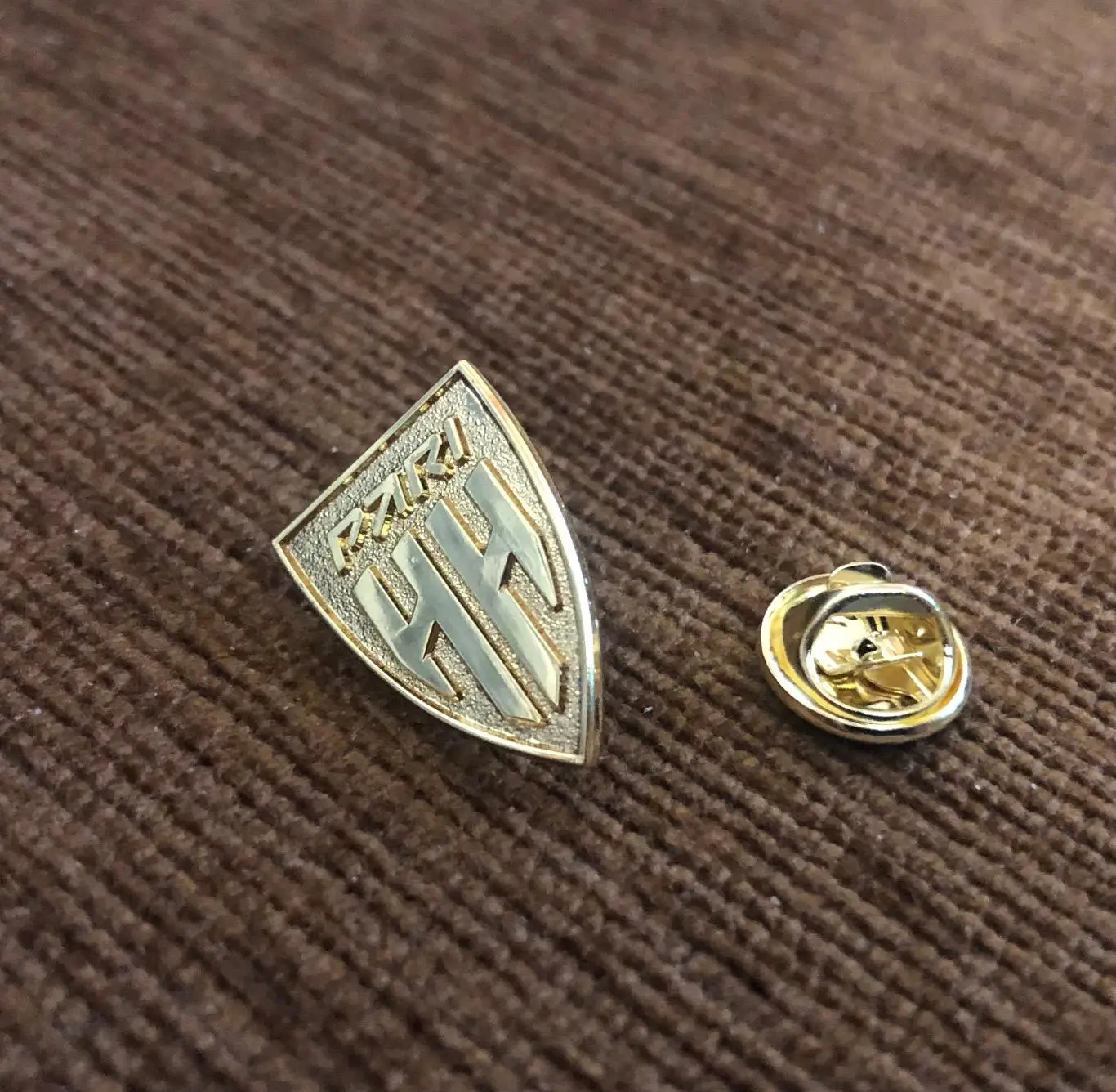 Официальный значок ФК Пари Нижний Новгород (6) 1