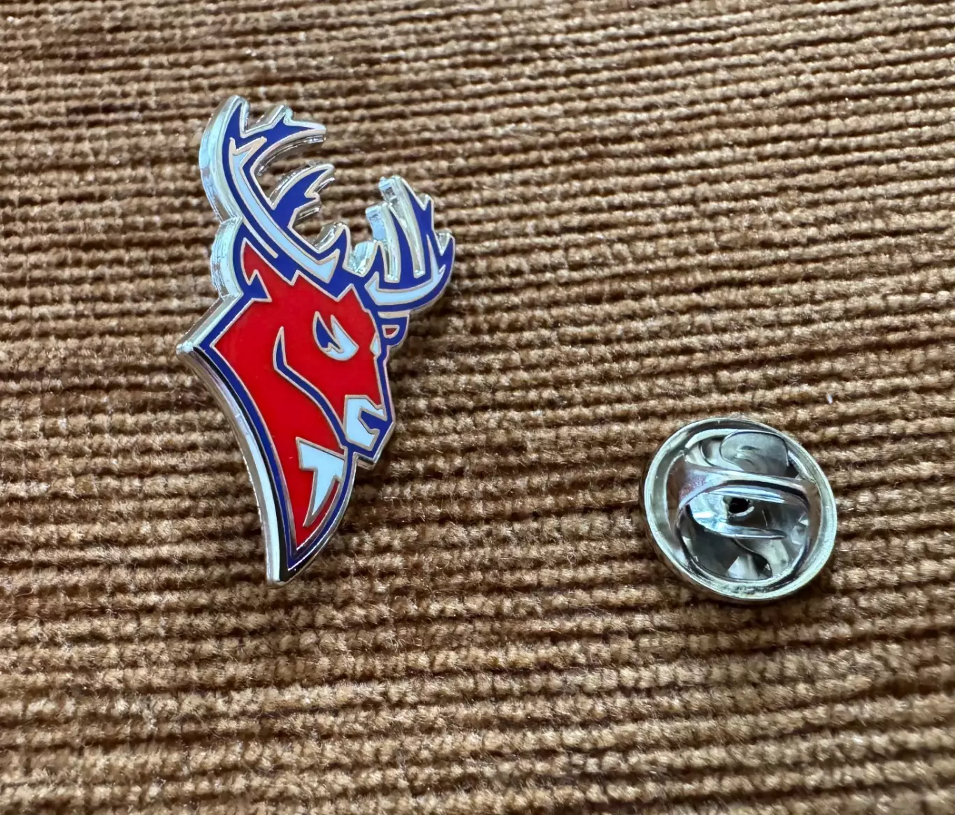 Официальный значок ХК «Торпедо» Нижний Новгород 1