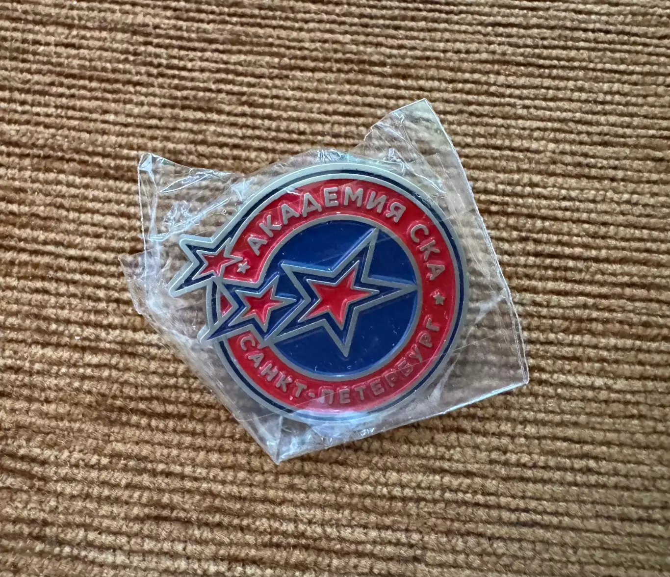 Официальный значок МХК «Академия СКА» Санкт-Петербург 2