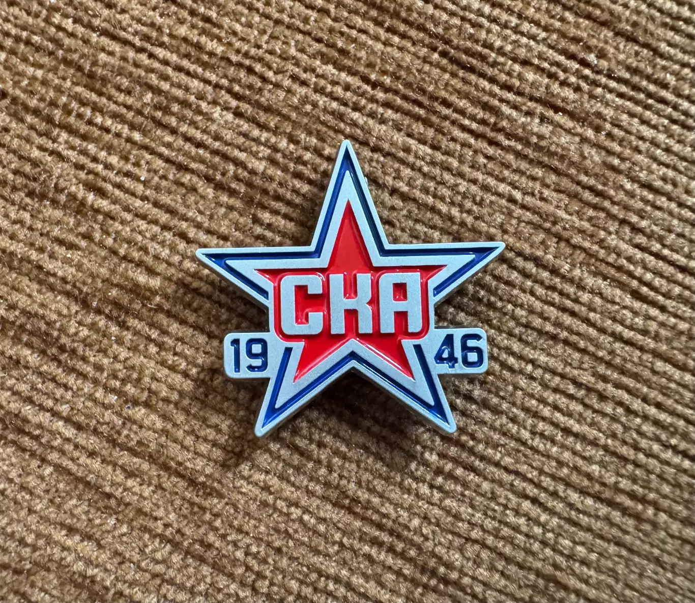 Официальный значок МХК «СКА-1946» Санкт-Петербург