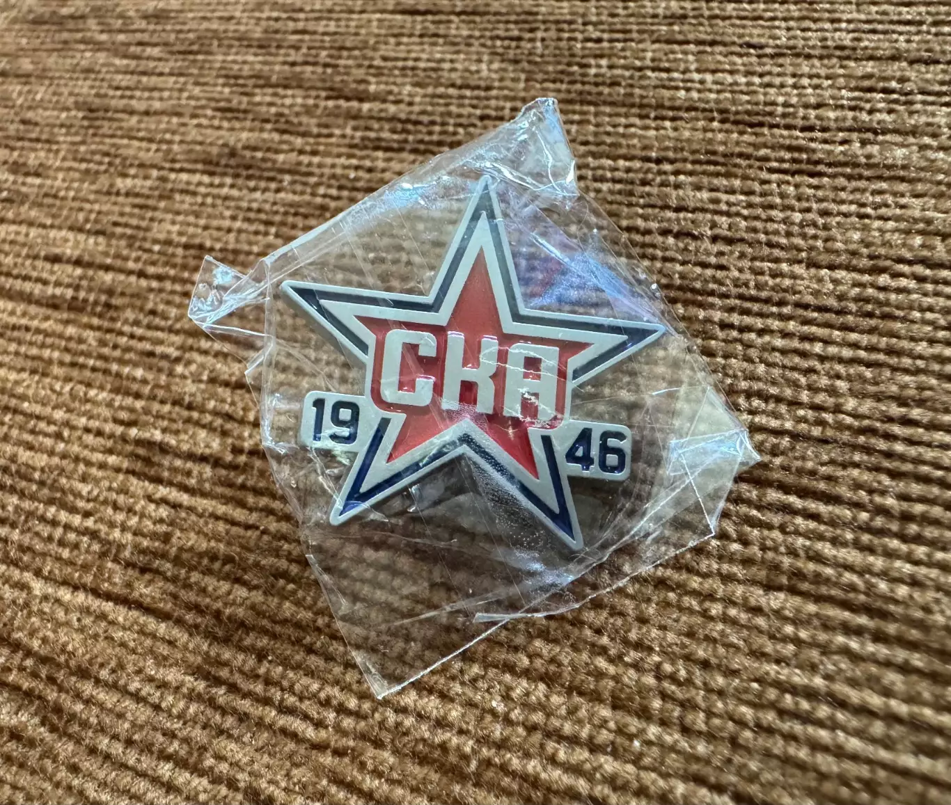 Официальный значок МХК «СКА-1946» Санкт-Петербург 2