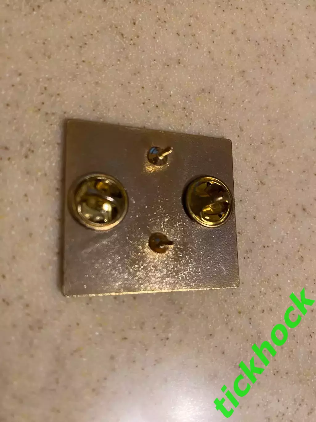 значок с ошибкой ФК СПАРТАК Москва - чемпион РОССИИ 2016-2107 ( вместо 2017) 1