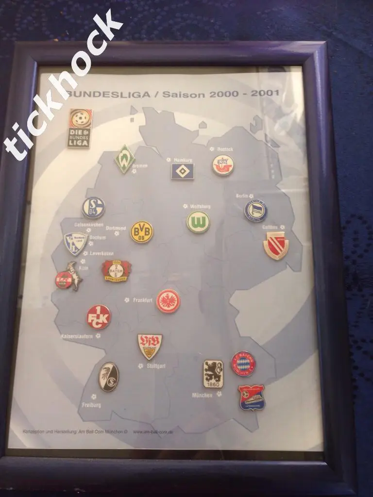 БУНДЕСЛИГА - набор значков в рамке --- 2000 / 2001