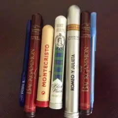 Футляры от сигар 5 штук : Ромео и Джульетта, Монте-Кристо, Бернс и тд. -ZI