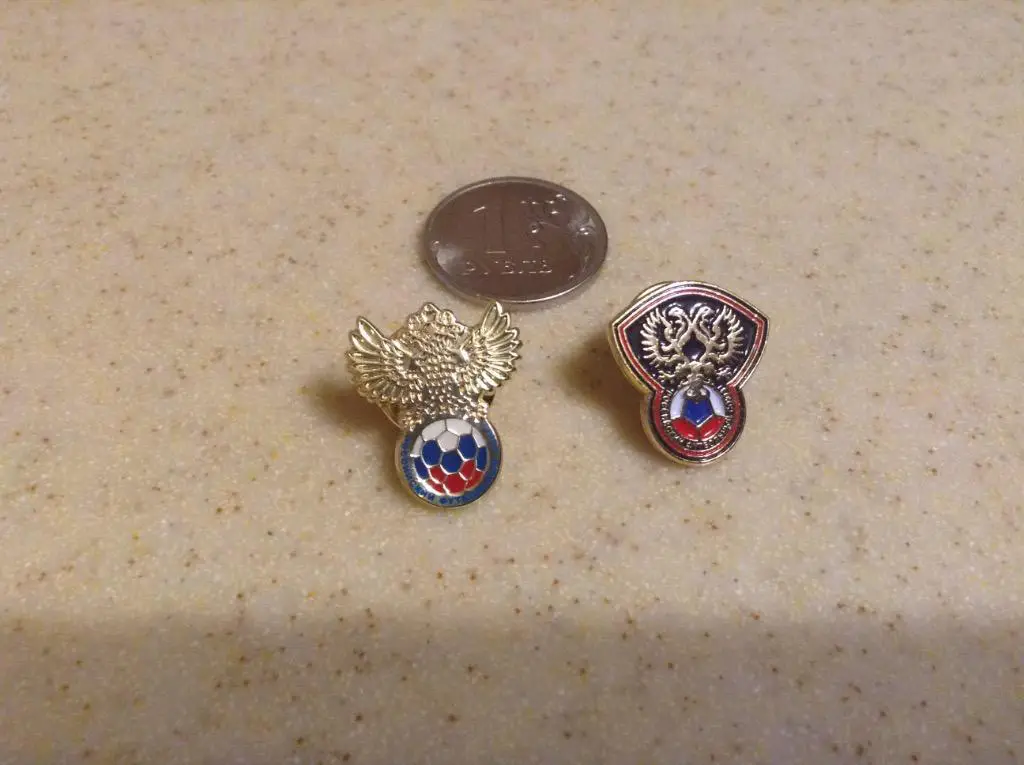 Российский футбольный союз (РФС) - 2 разных значка 1