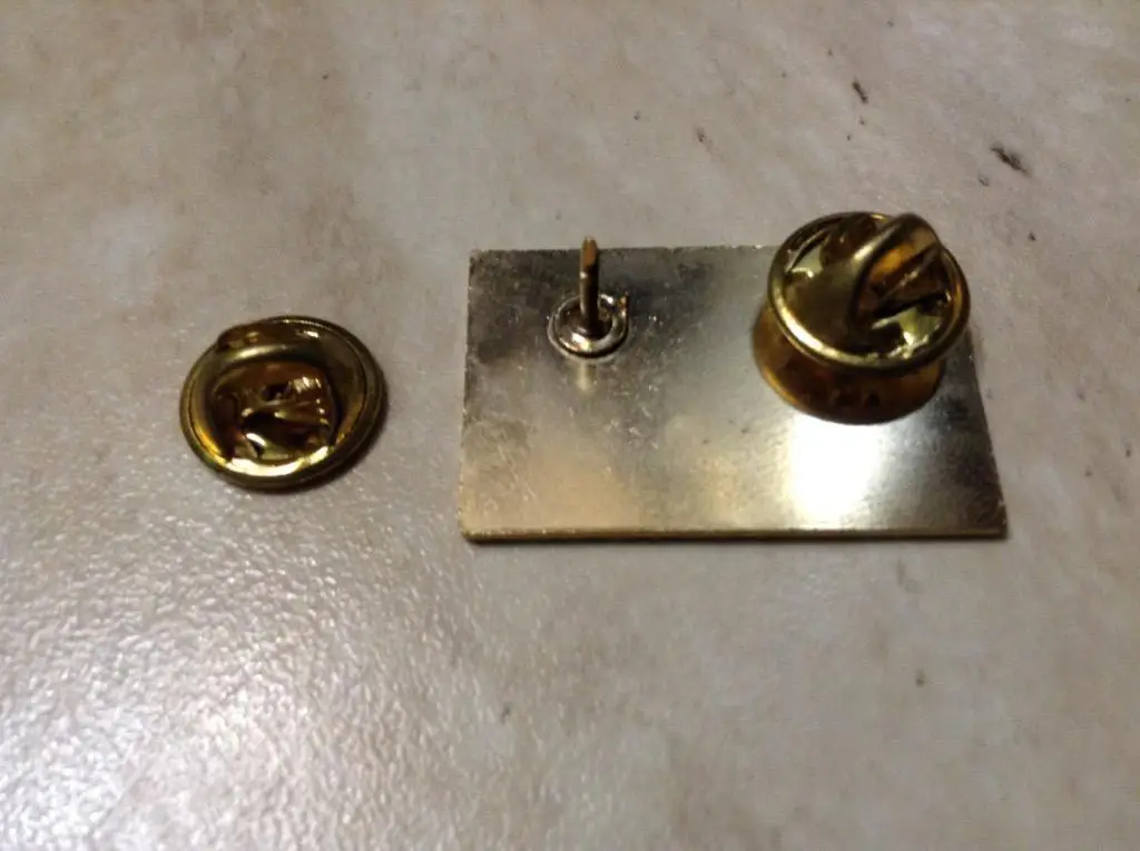 - ХК СПАРТАК Москва ---- значок 2