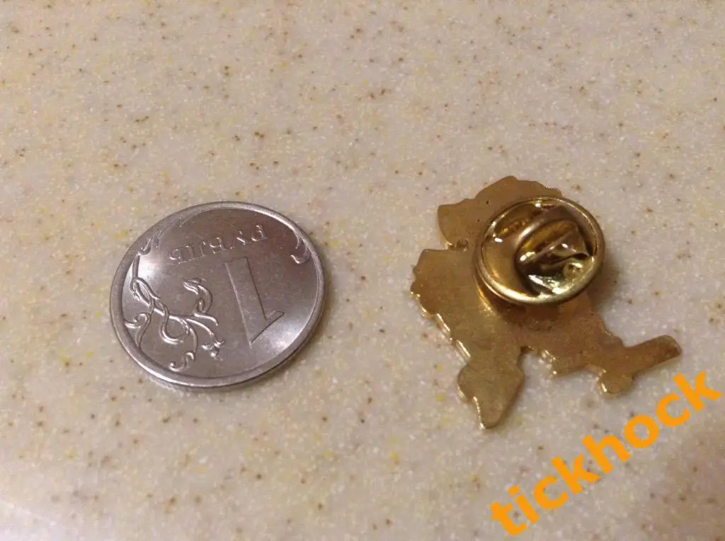 ХК СПАРТАК Москва. значок Хоккеист 3