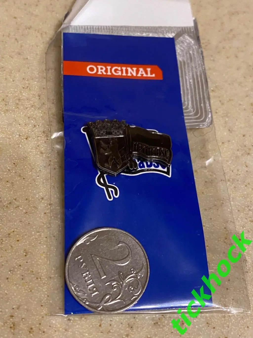 Герта Берлин Германия -офиц. значок в фирм. упаковке