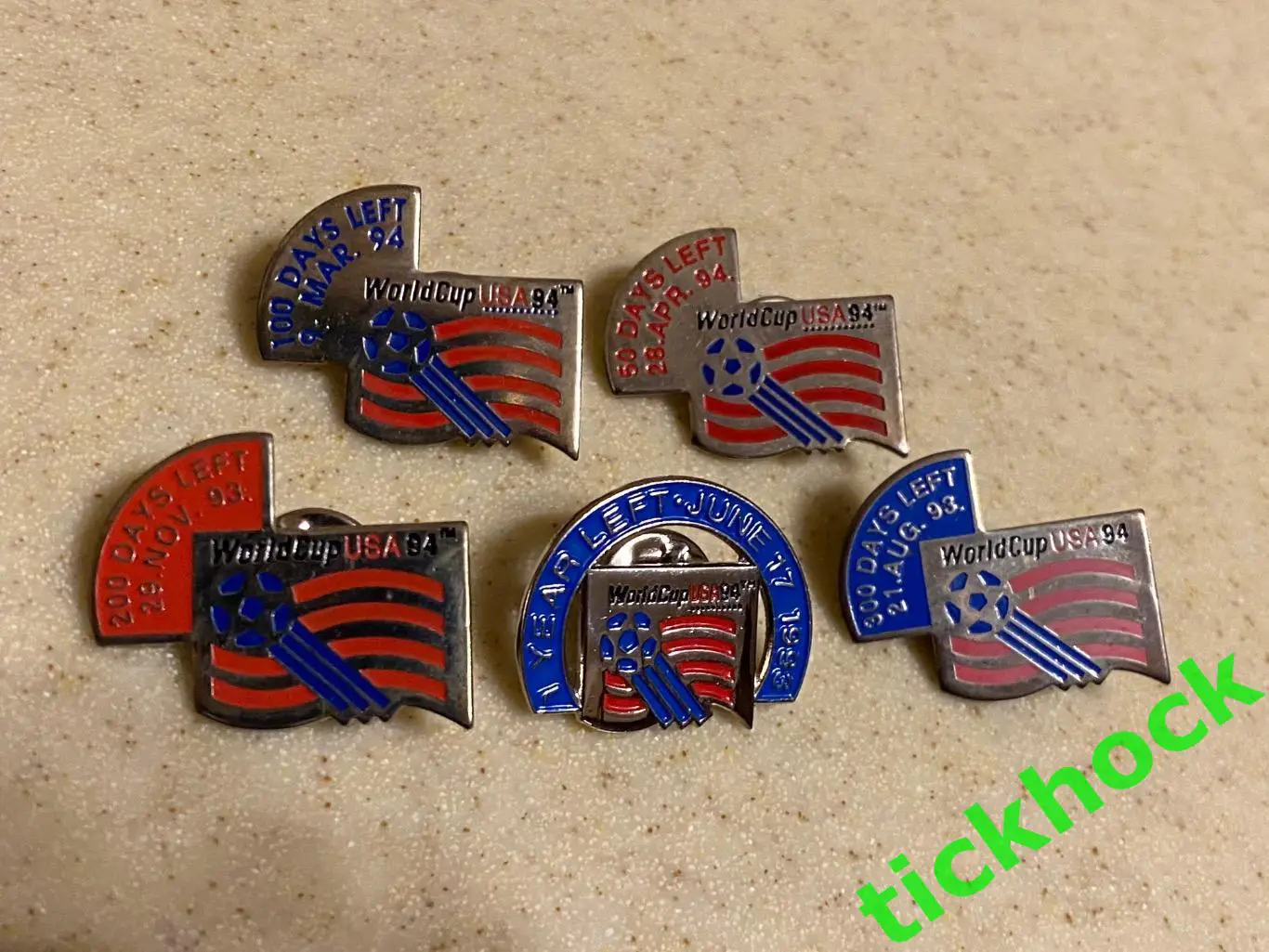 5 значков футбол Чемпионат Мира США 1994 :1 год. 300.200.100.50 дней до откр.
