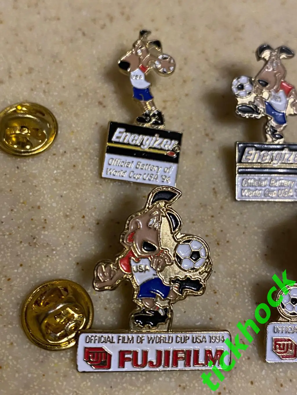 4 значка футбол Чемпионат Мира США 1994 талисман + спонсоры Энерджайзер и Фуджи 3