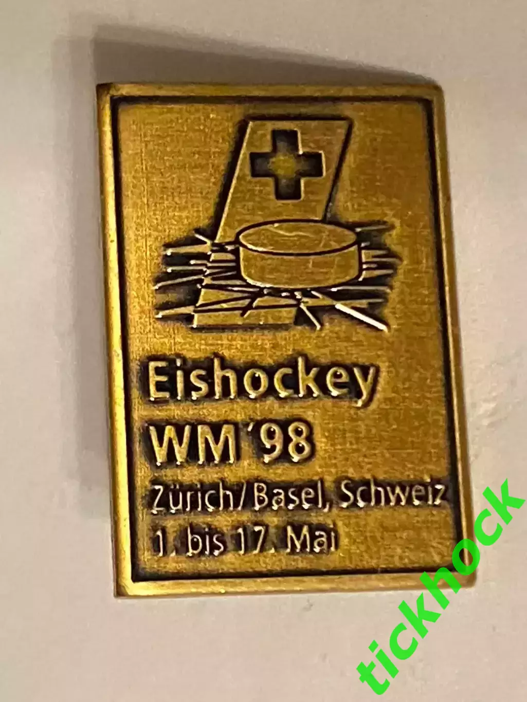 Чемпионат мира по хоккею с шайбой == 1998 Швейцария