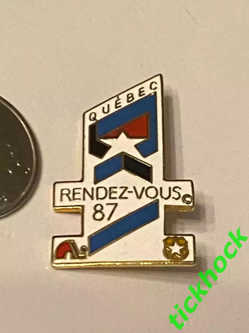 РАНДЕВУ 1987 КАНАДА - ХОККЕЙ ОФИЦ. ЗНАЧОК --КВЕБЕКQUEBEC RANDEZ-VOUS NHL