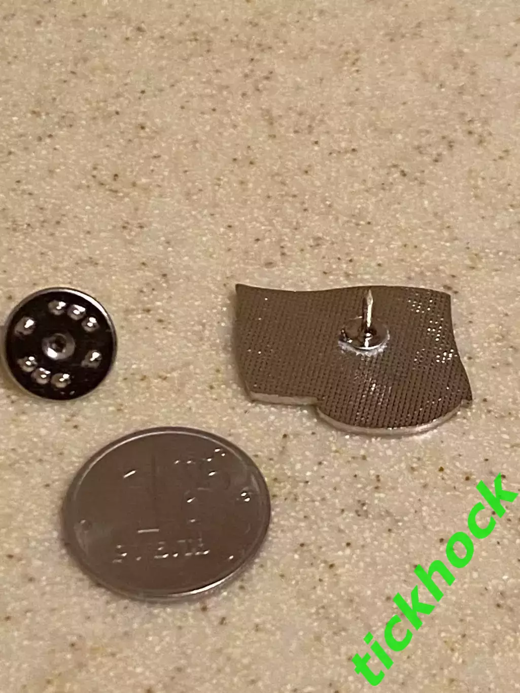 Канада - (сборная) -- чемпионат мира по хоккею 2000 - -значок из набора 2