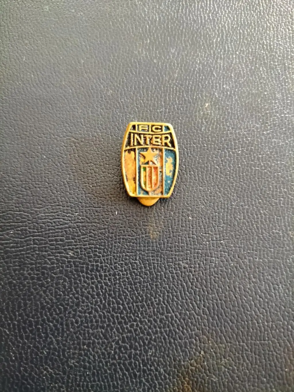 Inter значок 3