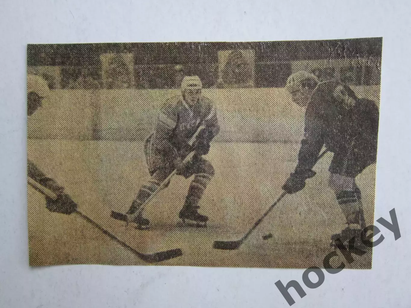 Вырезка. Хоккей. Фото 17. Матч с участием сборной СССР (Чемпионат мира, Вена)