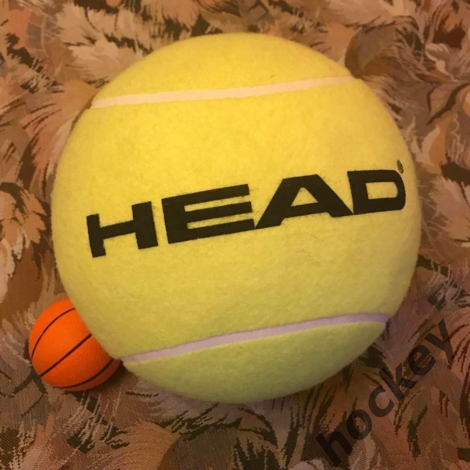 Гигантский теннисный мяч