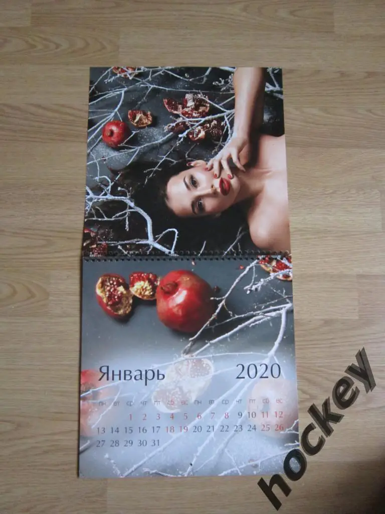 Настенный календарь. Женская Хоккейная Лига-2020 1